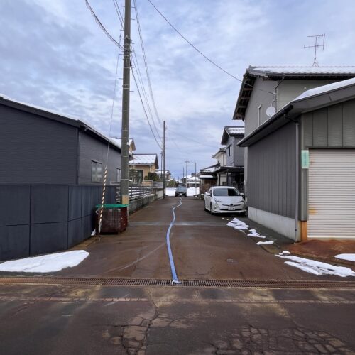 西側道路