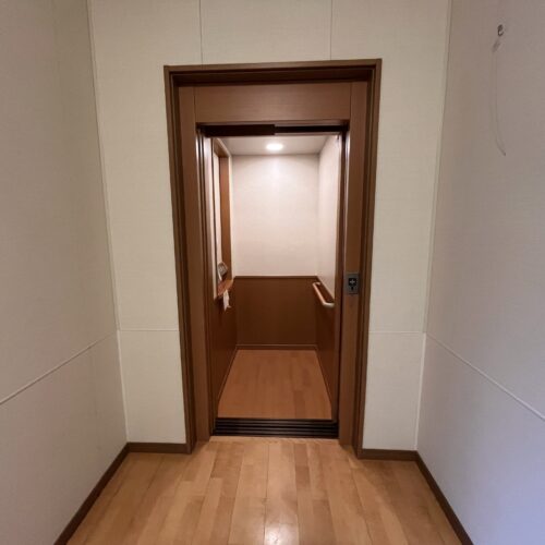 エレベーター